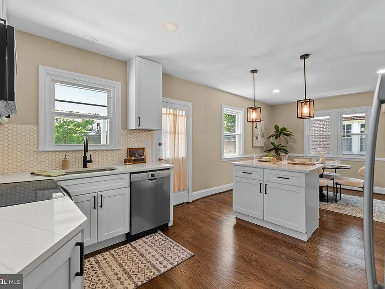 3027 Lavender Ave — Photo 12