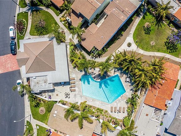 3rd image of 7051 Island Village Dr