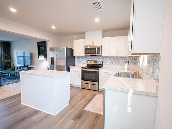 4th image of 97 Clara Ct #97CLARACOU