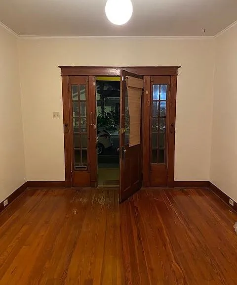 Living Room/ Front Door