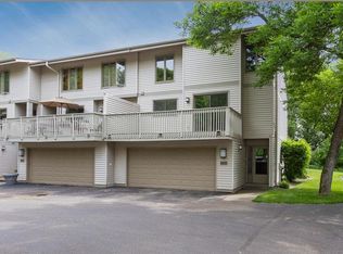 6244 Sandpiper Ct, Edina, MN 55436