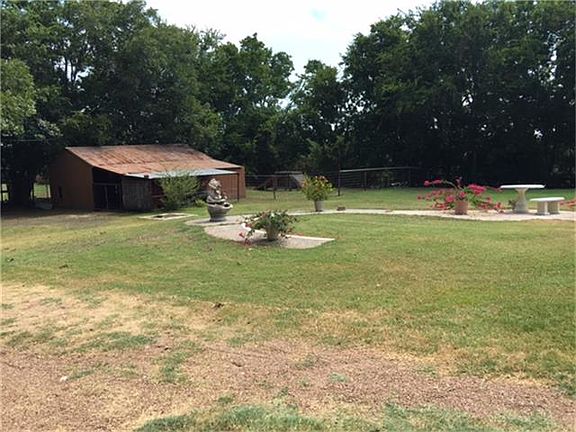 4th image of 2221 Highway 290 E