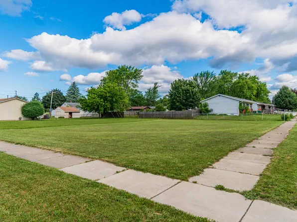 2217 Lakeview Ave, Ypsilanti, MI 48198