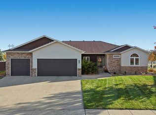 4704 Woodhaven St S, Fargo, ND 58104