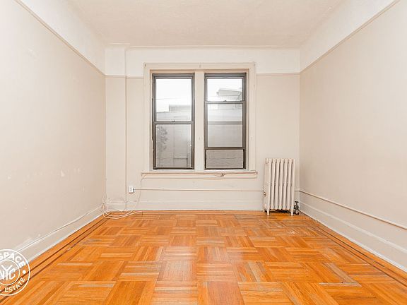 3rd image of 194 Malcolm X Blvd APT D4