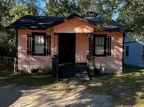 417 Montgomery St, Prichard, AL 36610