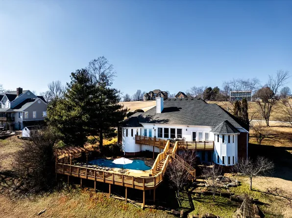 2284 N Malcolm Ln, Fayetteville, AR 72701