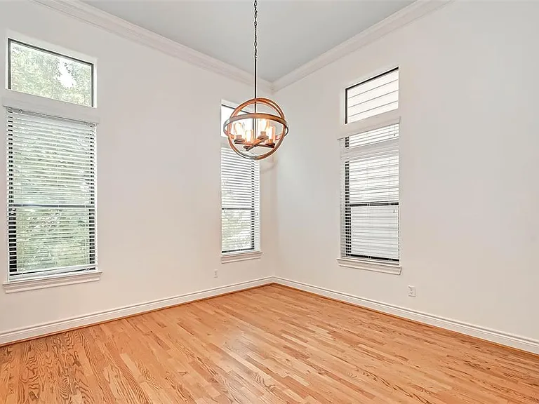 2nd floor dinning room