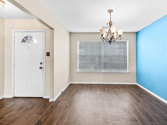 3rd image of 10814 Bradford Way Drive