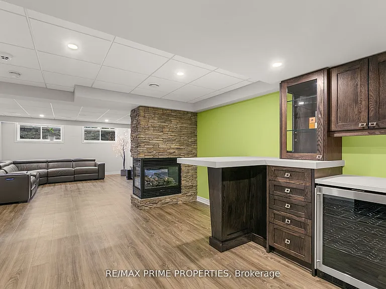 72 Branthaven St — Photo 39