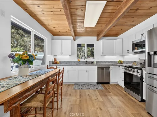 33007 Lone Pine Dr, Arrowbear Lake, CA 92382