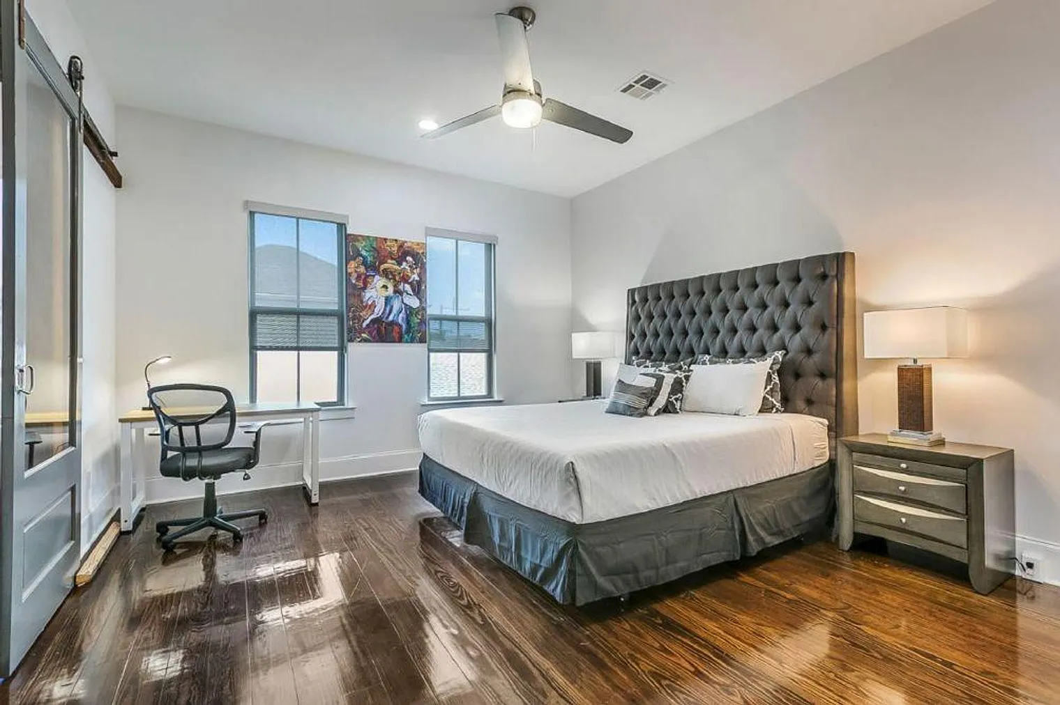 3 bed, 3.0 bath, 2098 sqft, $10,687 — Photo 4