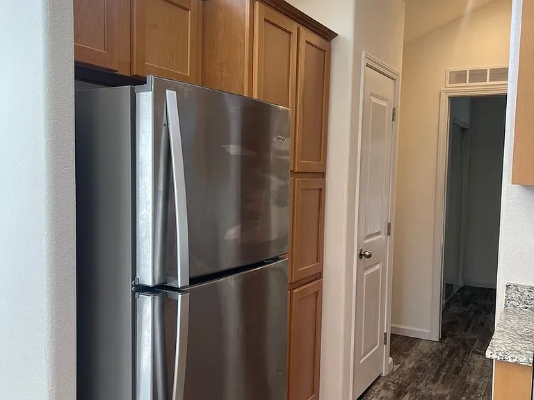 2646 Sharon Ave — Photo 9