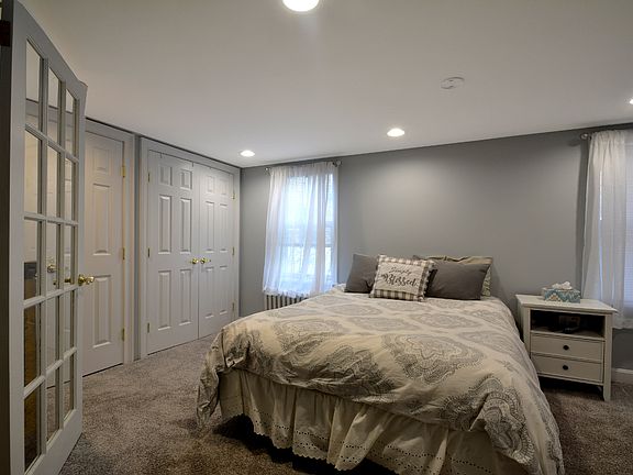5th image of 53 E Washington Ave