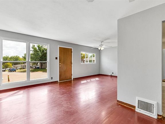 5th image of 2333 Birch Dr