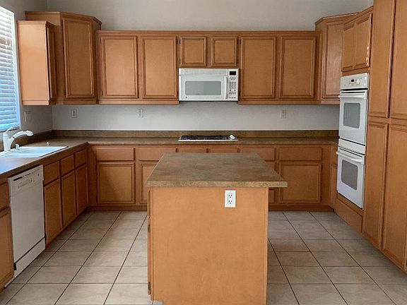 4th image of 13711 Cavern Ct