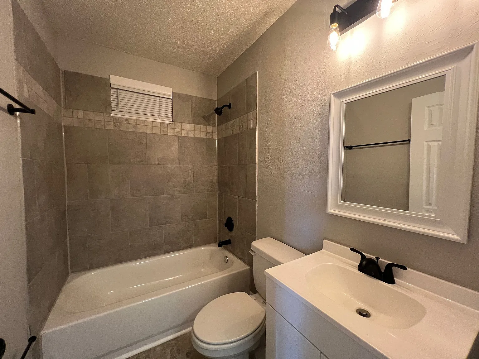 4017 Ronnie Ave — Photo 4