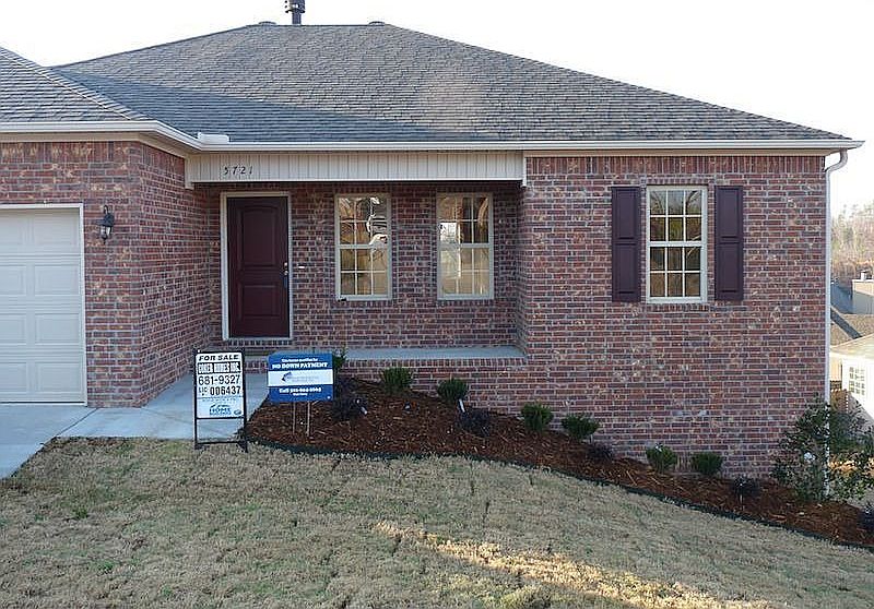 1st image of 5721 Heritage Heights Dr