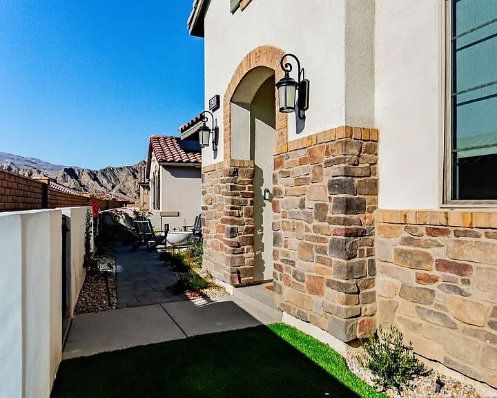Redstone Way — Photo 16