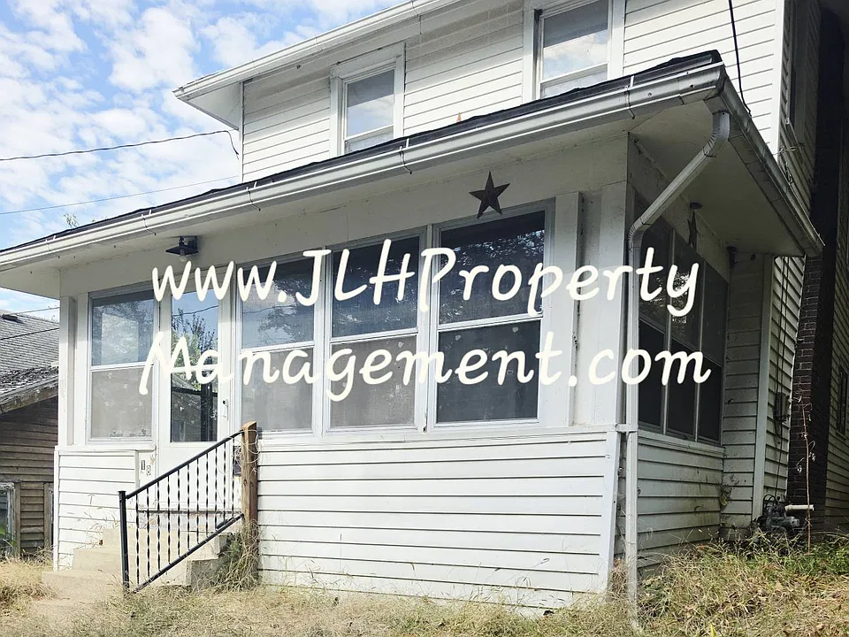 18 Walnut St