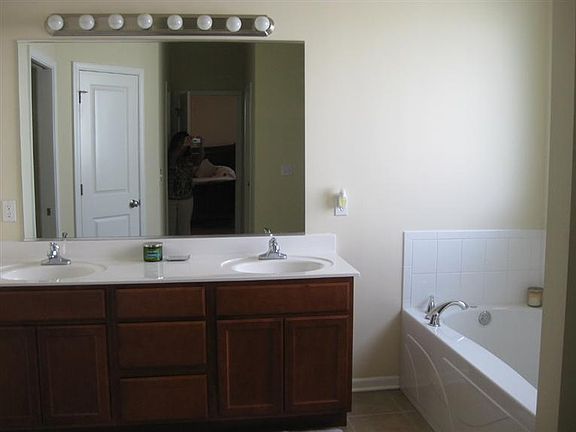 5th image of 10385 Maine Dr