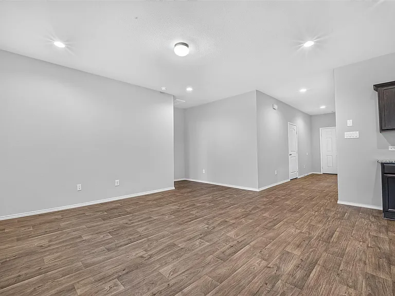 2330 Georgina Falls Dr — Photo 7