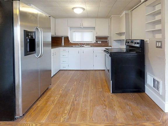3rd image of 353 1/2 H St