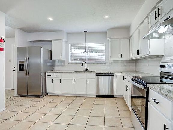 4th image of 16615 Quail Run Dr