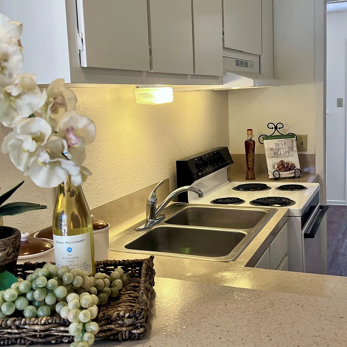 1 bed, 1.0 bath, 394 sqft, $975 — Photo 4
