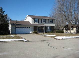 120 Acreview Dr, De Pere, WI 54115
