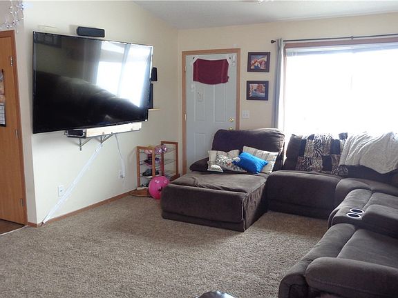 3rd image of 16522-24 56th Avenue #1-2