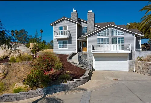 945 Deodar Rd Photo 1