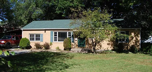 1512 SW Highway Ln Photo 1