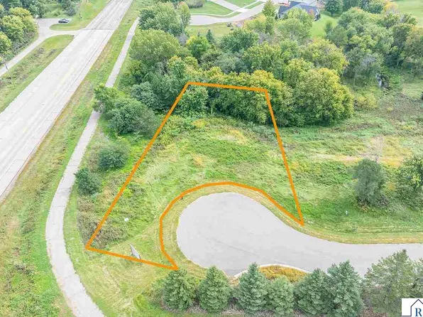 313 Double Eagle Dr, Mankato, MN 56001