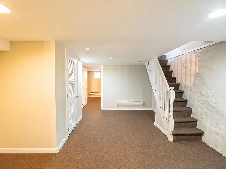 5750 N Lambert St — Photo 18