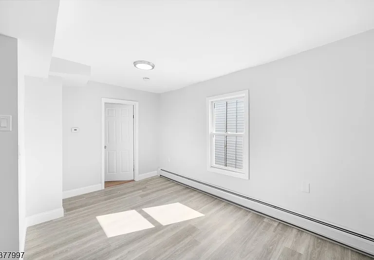 16 New St #2 — Photo 8