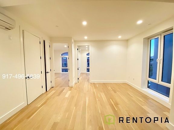 2nd image of 961 Willoughby Ave #421