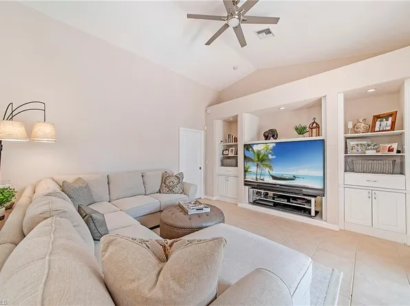 1032 Tivoli Ln, Naples, FL 34104