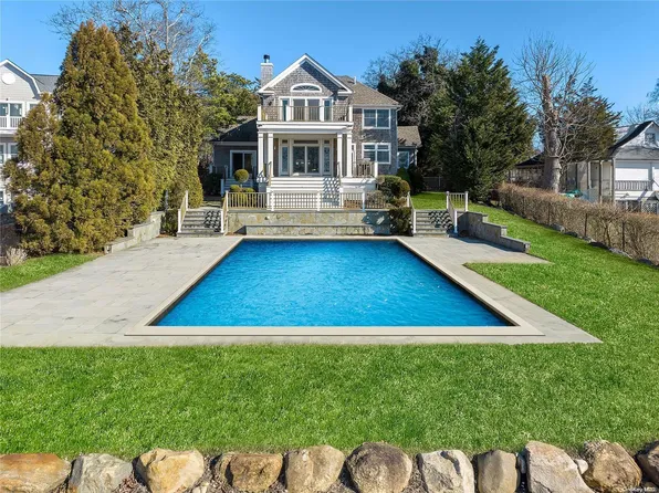 2 Corwin Lane, Hampton Bays, NY 11946