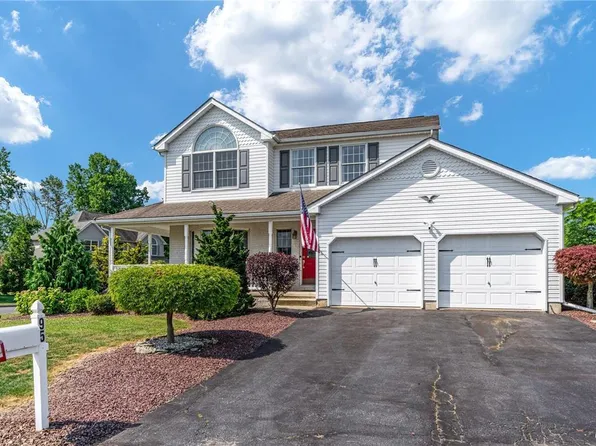 95 Genoga Ave, Wind Gap, PA 18091