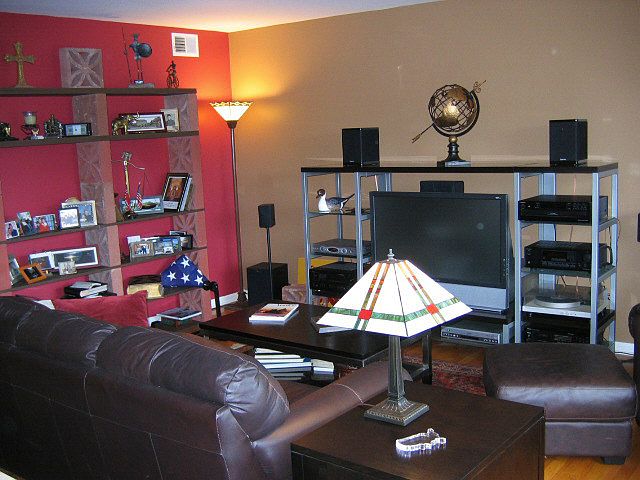 1st image of 2716 W Montrose Ave APT 3B