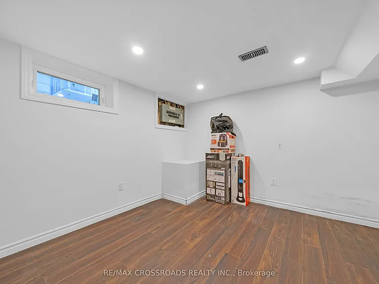 111 Elgin St W — Photo 12