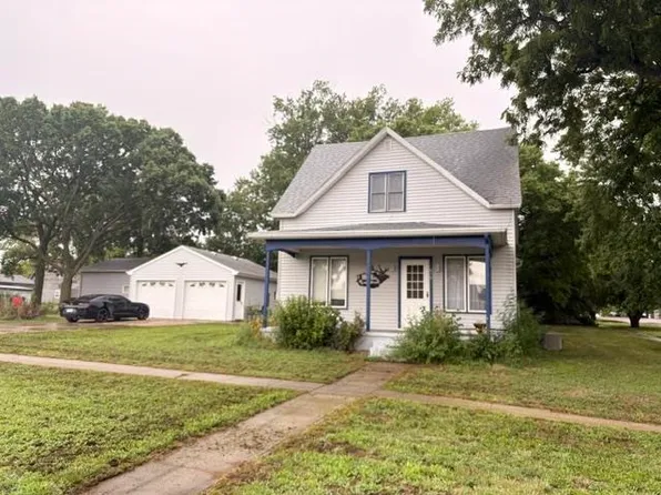 613 Walnut St, Springfield, SD 57062