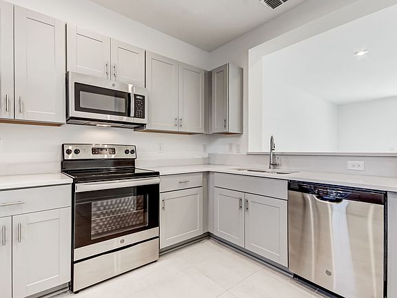 4th image of 235 Annies Pl
