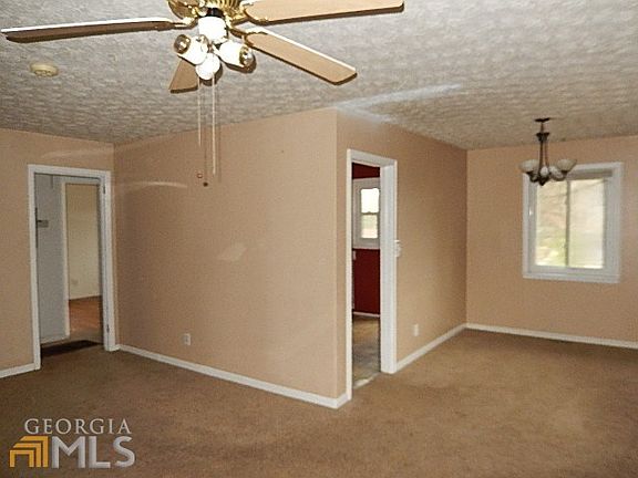 4th image of 860 Frances Dr SE