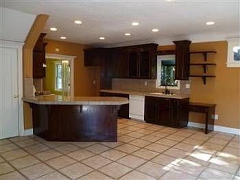5th image of 3323 E Curtis Dr