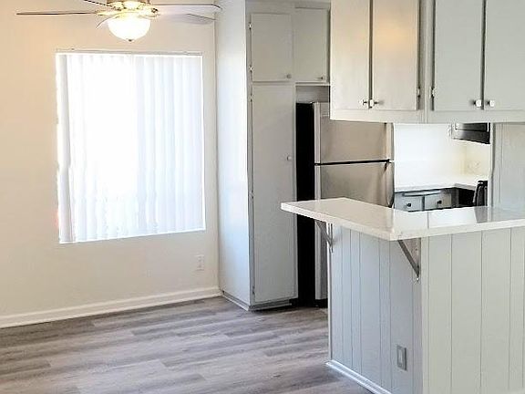 3rd image of 4246 Swift Ave APT 4