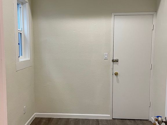 4th image of 1727 Pine St APT 4