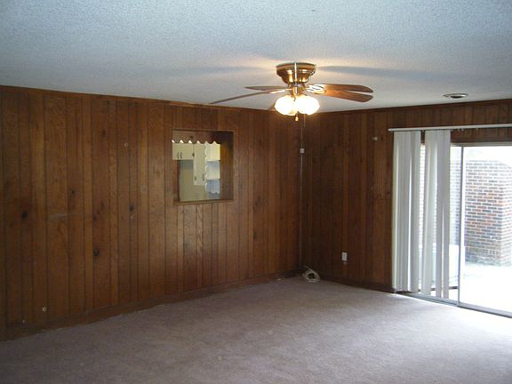 3rd image of 4306 Whitney Dr
