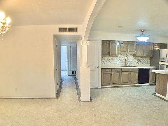 3rd image of 5756 Dalhart Dr